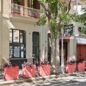 Ola Living Calabria , Barcelona Espanha